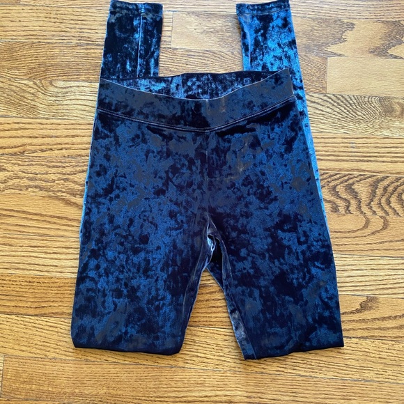 AE Black crushed Velvet Leggings - Picture 2 of 7